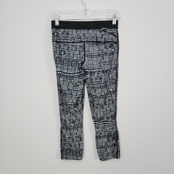 Nike Just Do It Crop Active Leggings Black and White Size Small - Picture 5 of 12